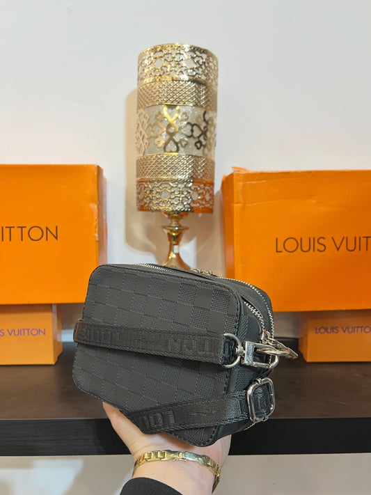 Damier Mini Pochette Μαύρο LV Small