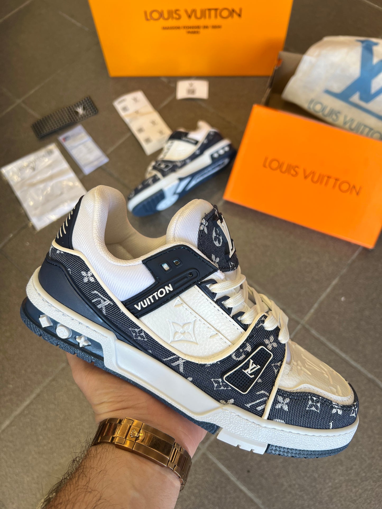 LV Μπλέ Sneaker Trainer S25