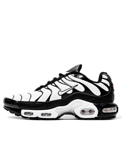 AM Nike Tn Plus Tuned Black/White