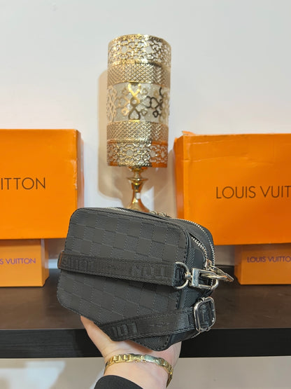 Damier Mini Pochette Μαύρο LV Small