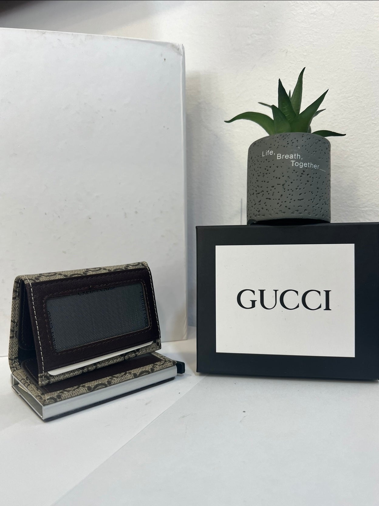 Gucci Beige Card Holder/Wallet