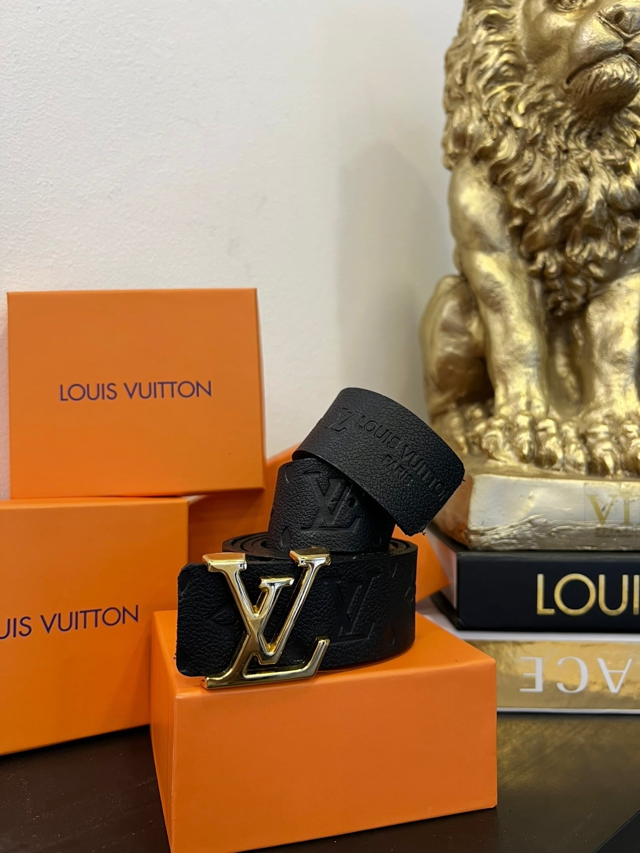 Ζώνη Δερμάτινη Louis V Black/Gold